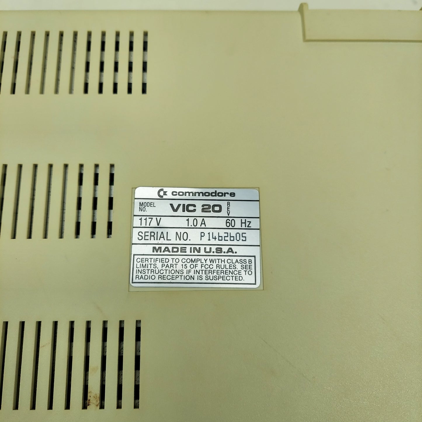 Commodore VIC-20 Retro Personal Home Computer With Box