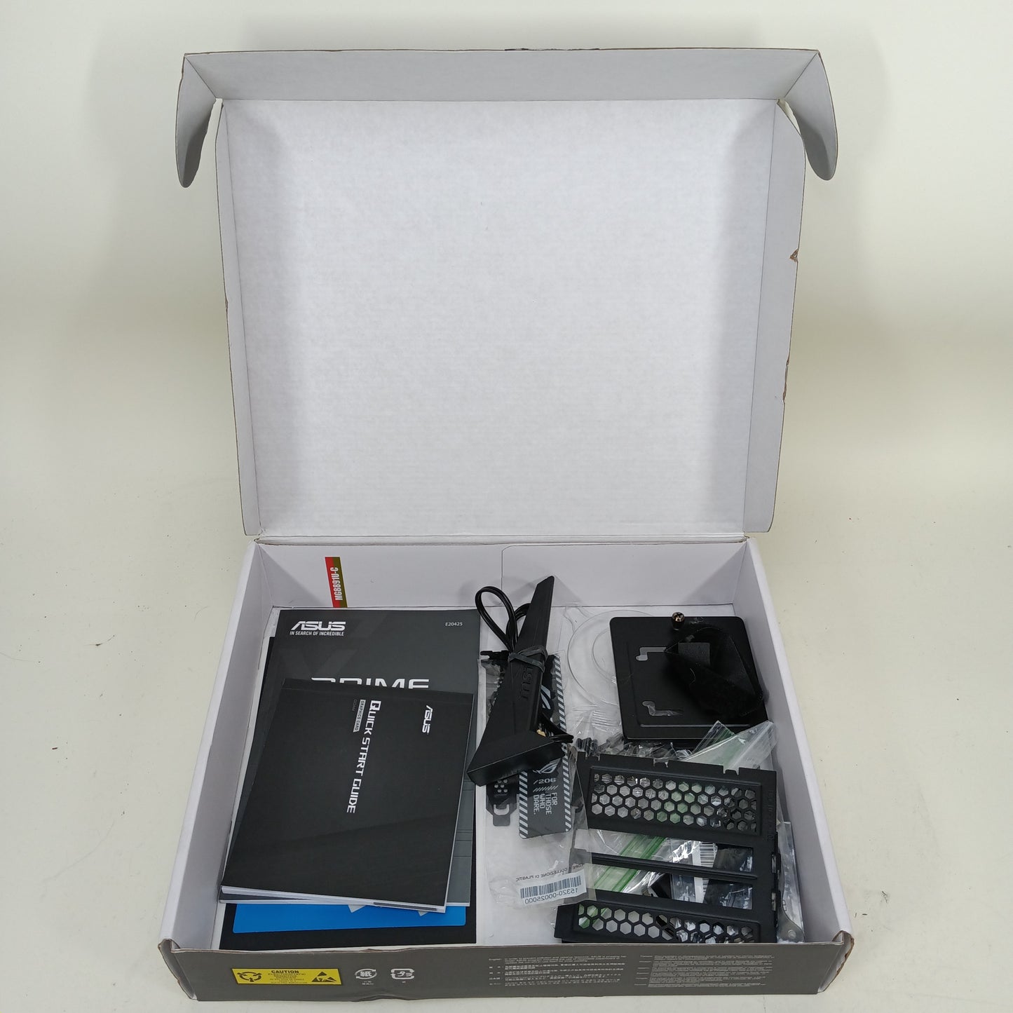 ASUS Helios i7-13700k 3.40GHz 32GB RAM 2TB SSD 2TB SSD GeForce RTX 4060 Ti