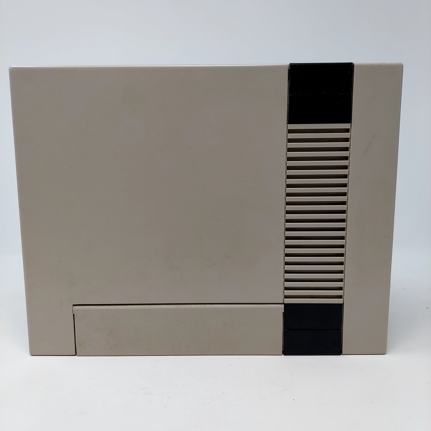 Nintendo Entertainment System NES Video Game Console NES-001 Gray