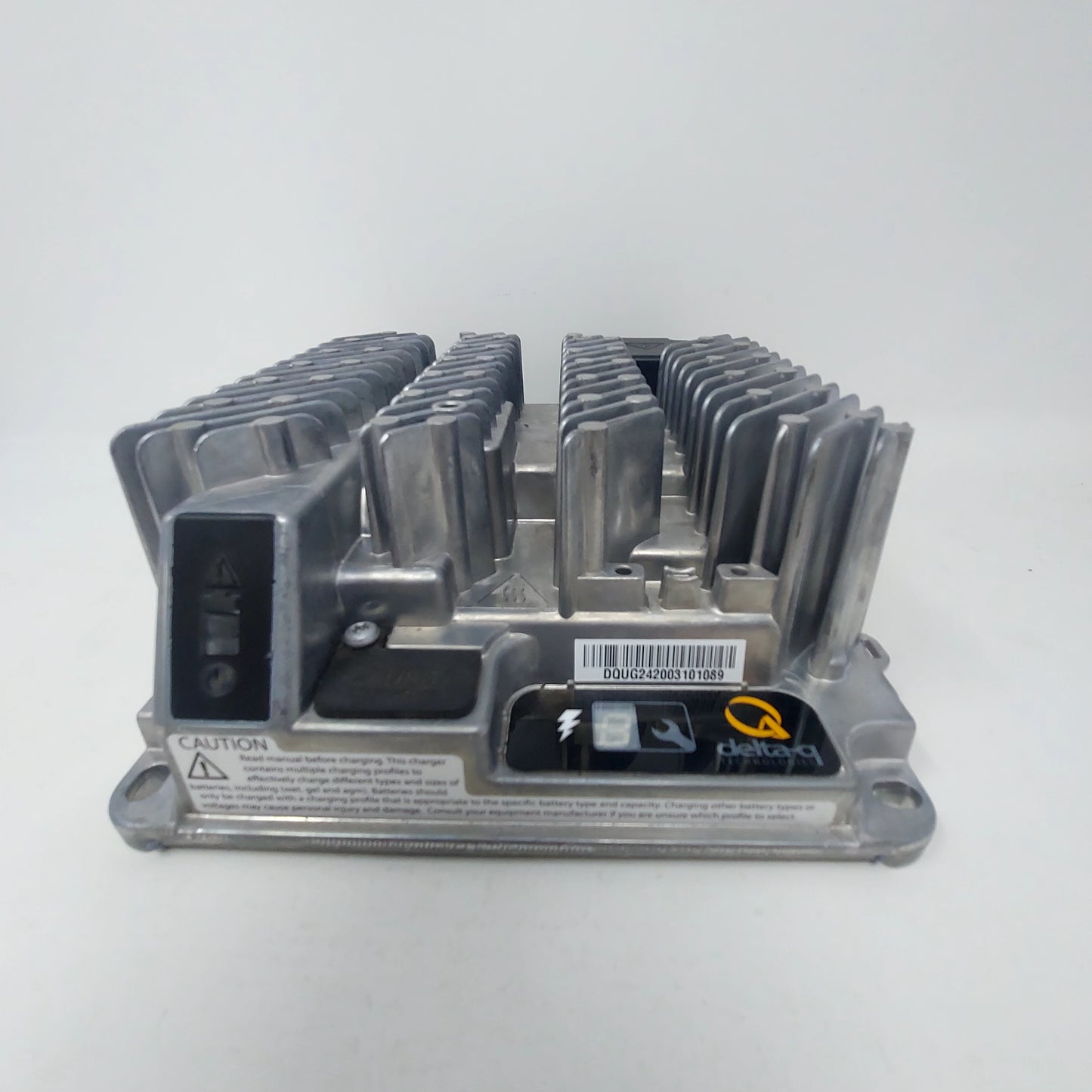 JLG IC0650-24 DELTA-Q GENIE INDUSTRIAL BATTERY CHARGER 100-240 VAC 24 VDC IC06