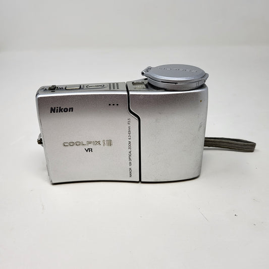 Nikon Coolpix S10 Compact Camera