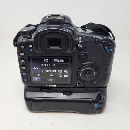 Canon EOS Rebel T2i 18.0MP Digital SLR DSLR Camera Body