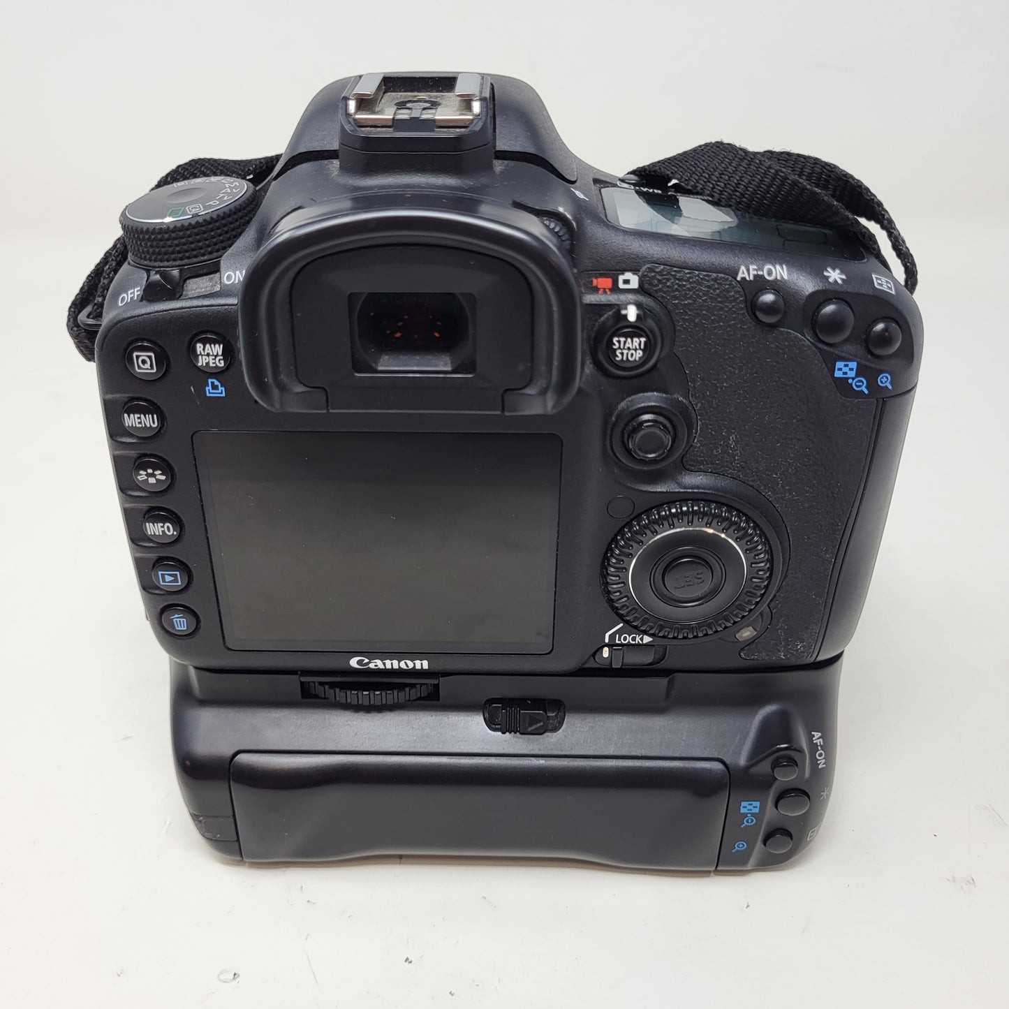Canon EOS Rebel T2i 18.0MP Digital SLR DSLR Camera Body