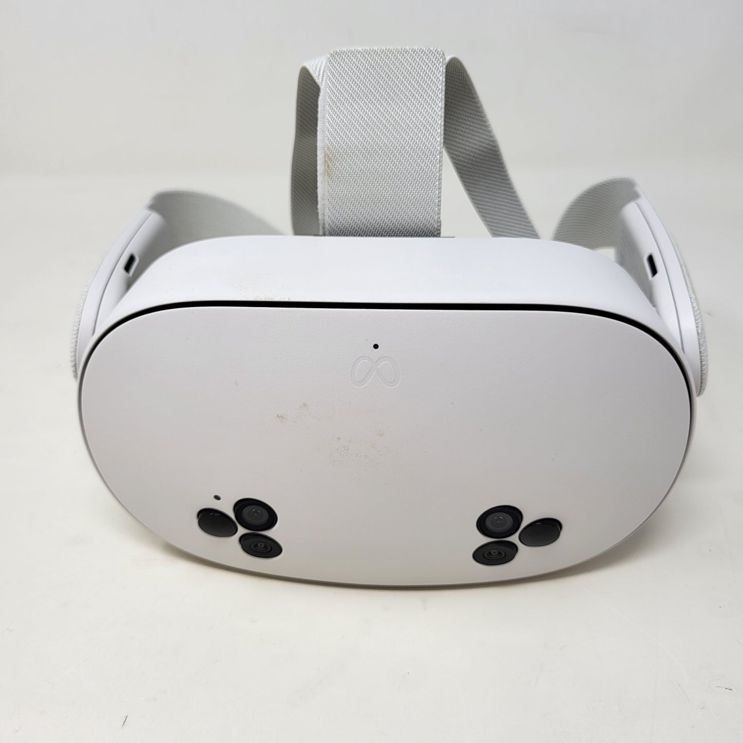Meta Quest 3S 128GB Standalone All-in-One VR Headset P97