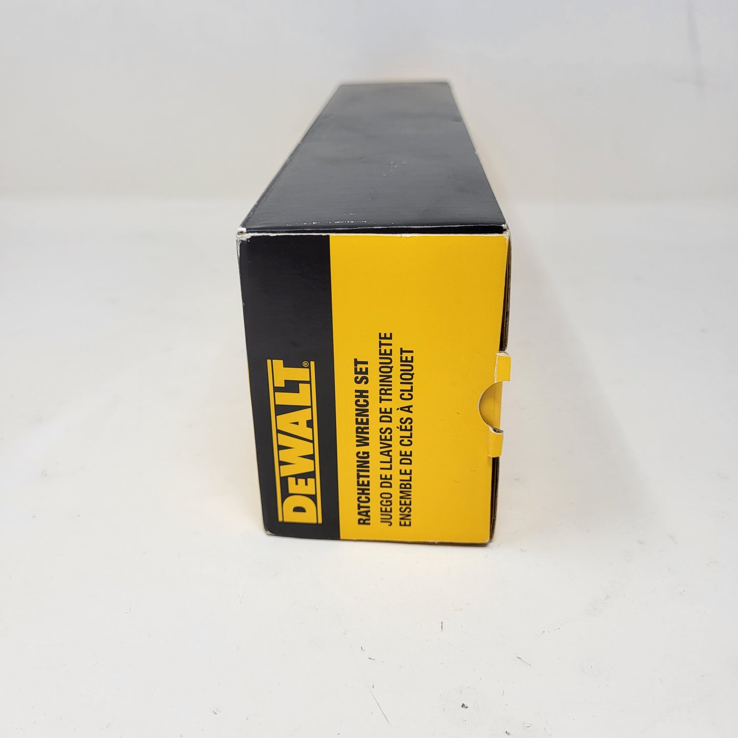 New DeWalt DWMT19230  12 Piece Ratcheting Metric Wrench Set