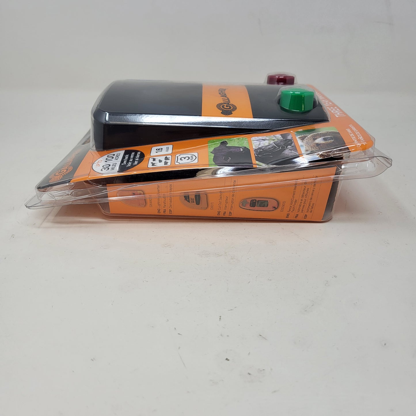 New Gallagher M160 110 Volt Electric Fence Energizer 30 Mi. Black/Orange