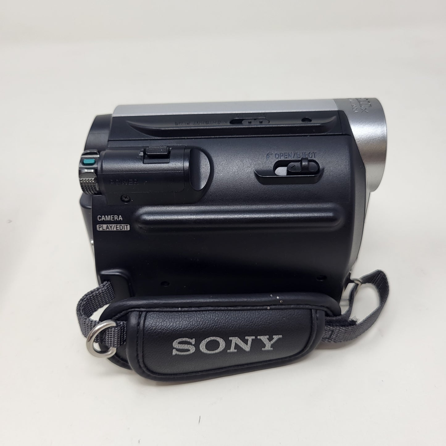 Sony Handycam DCR-HC52 MiniDV Tape Video Camcorder Silver