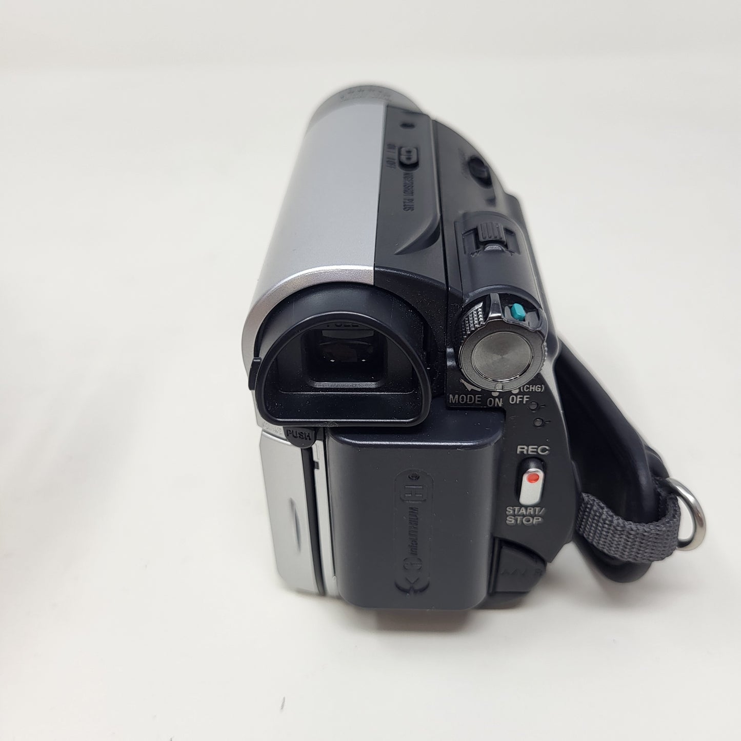 Sony Handycam DCR-HC52 MiniDV Tape Video Camcorder Silver
