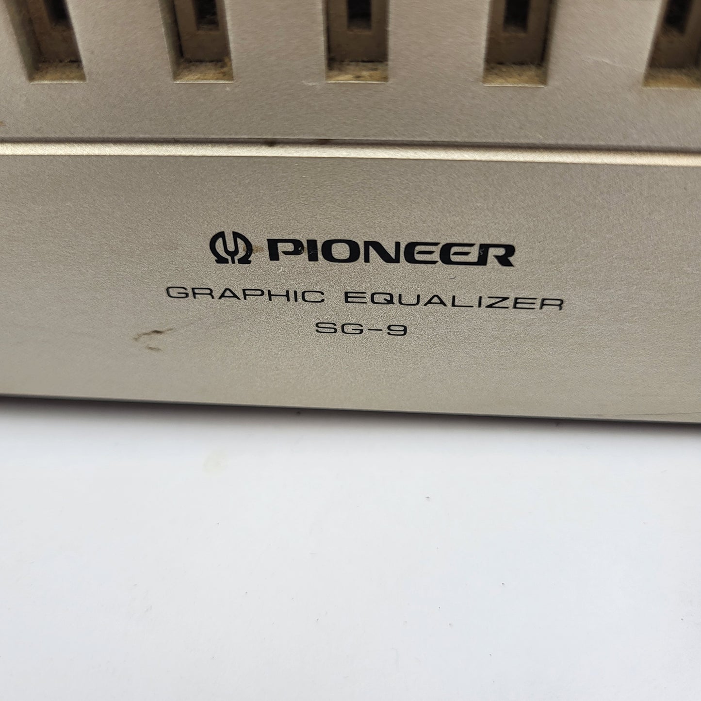 Pioneer SG-9 Graphic Equalizer AC110-120 220-240V 50/60HZ 25W