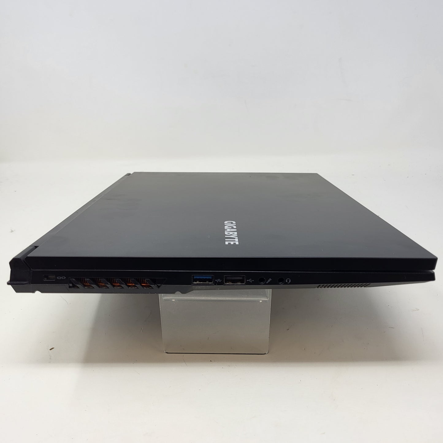 Gigabyte G6 KF IEJEASC8 16" i7-13620H 2.4GHz 32GB RAM 1TB SSD GeForce RTX 4060