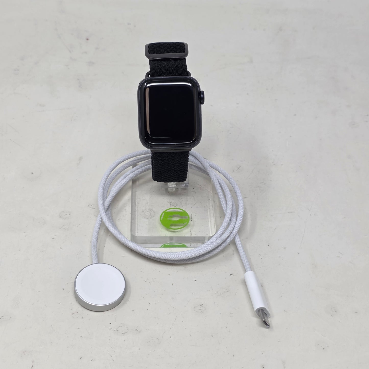 GPS Only Apple Watch SE 3 40MM Midnight Aluminum Midnight Sport Band MEH94LW/A