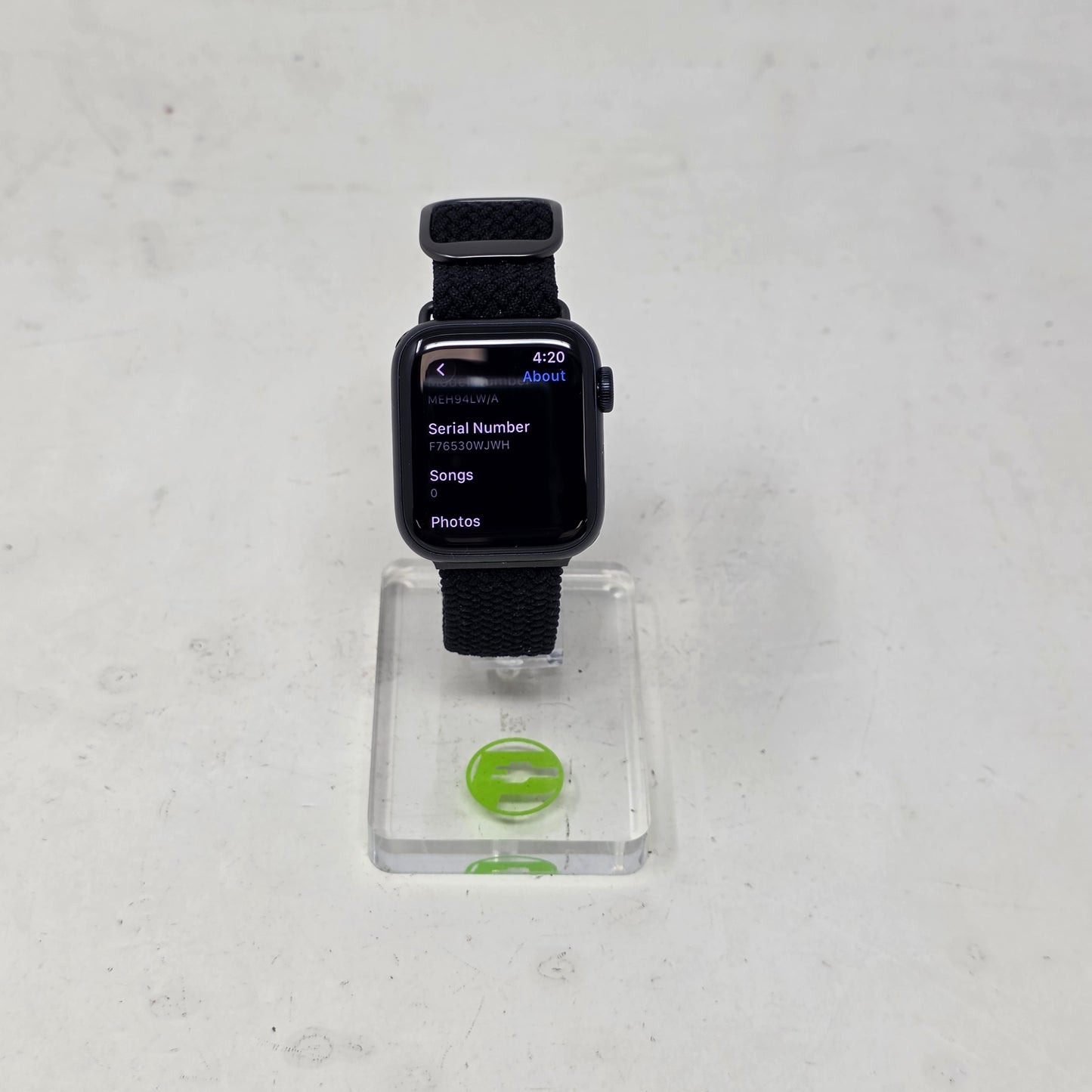 GPS Only Apple Watch SE 3 40MM Midnight Aluminum Midnight Sport Band MEH94LW/A