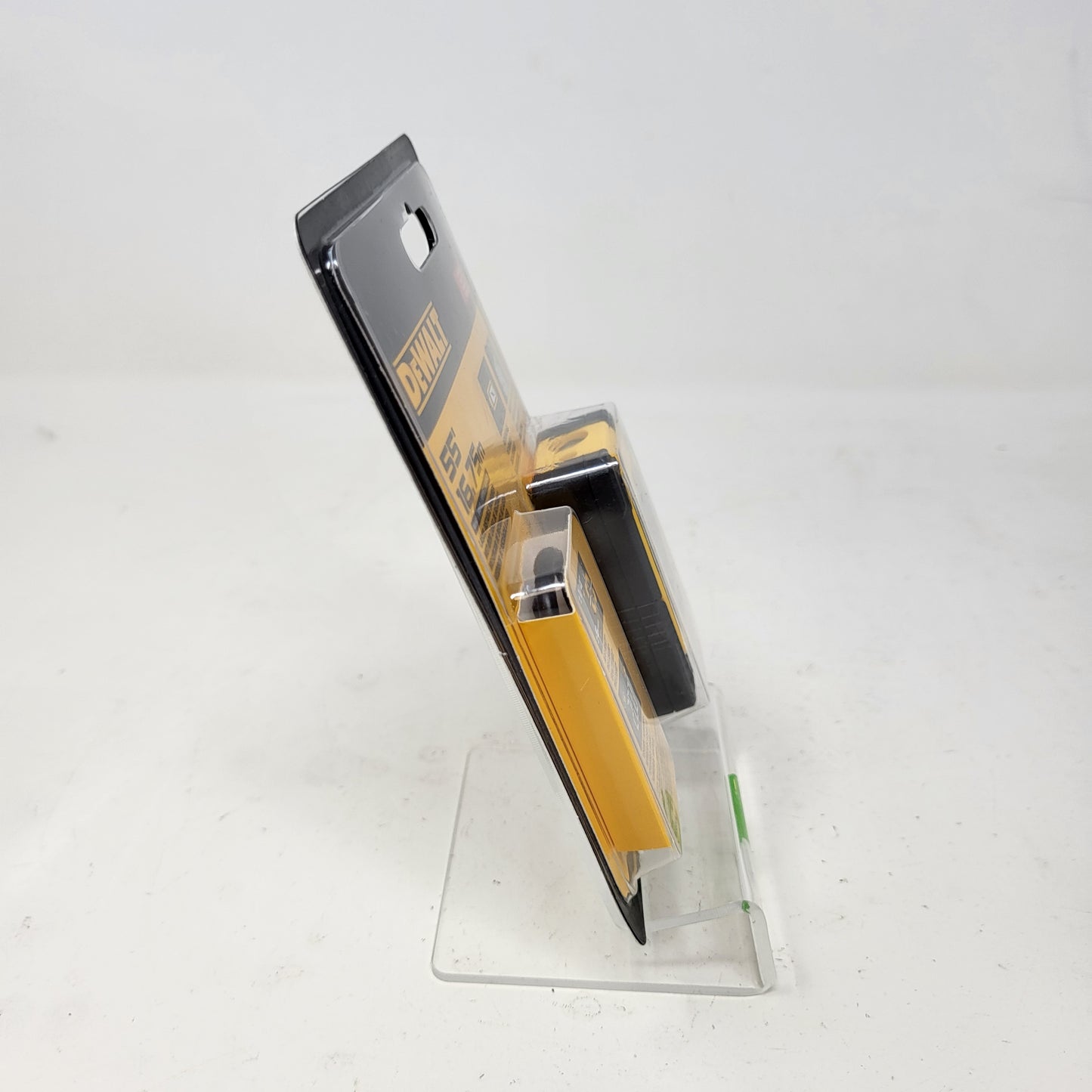 New DEWALT DW055PL ATOMIC 55 ft. Pocket Laser Distance Measurer