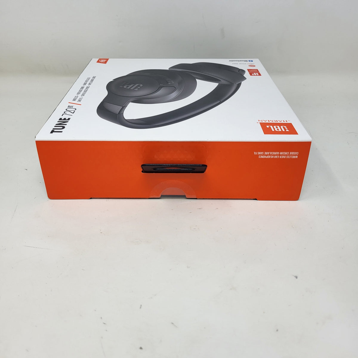New JBL Tune 720BT Wireless Over-Ear Bluetooth Headphones Black JBLT720BTBLKAM