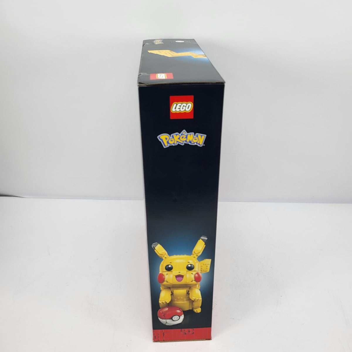 New LEGO Pokémon Pikachu and Poké Ball Building Set 72152 2050 Pieces 18+