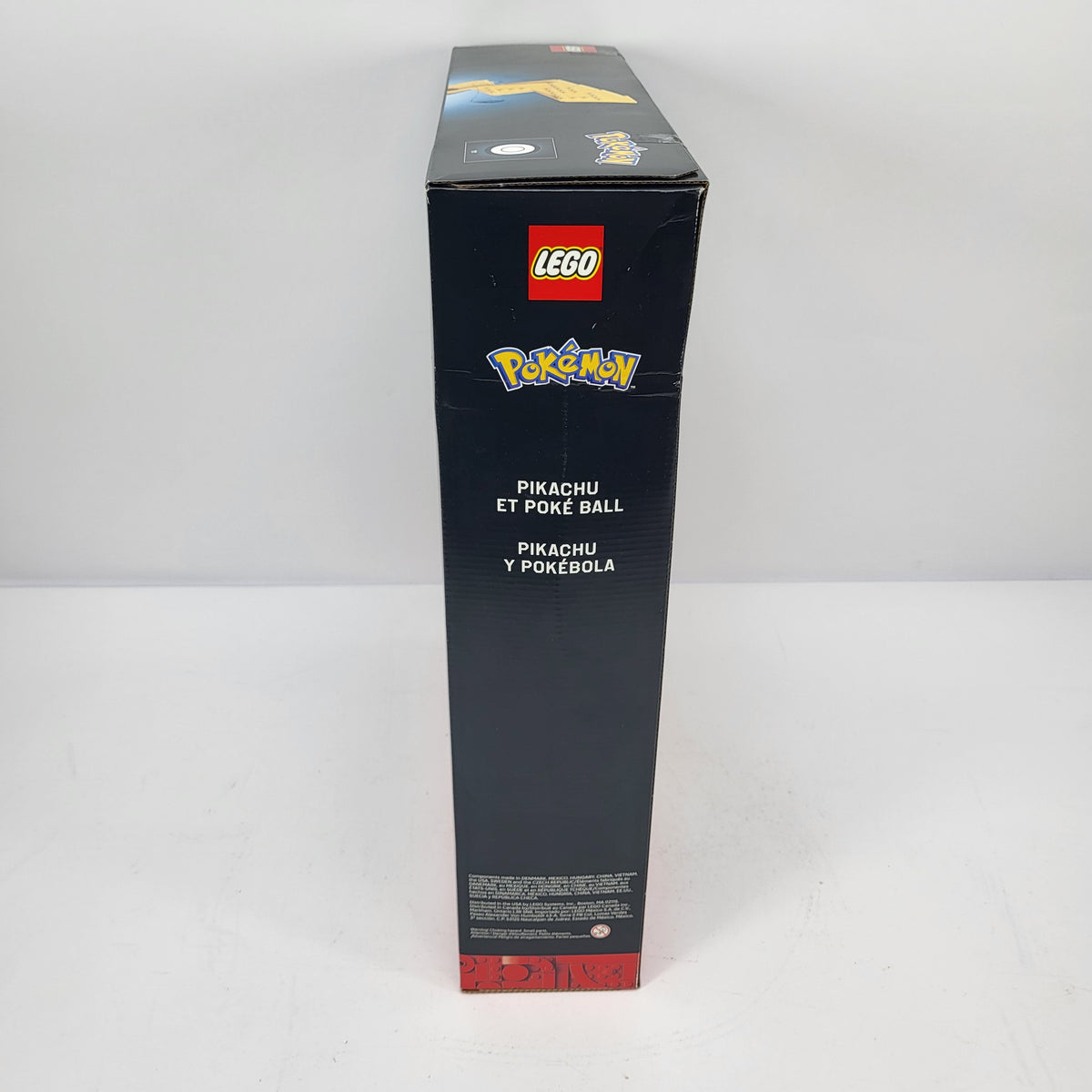 New LEGO Pokémon Pikachu and Poké Ball Building Set 72152 2050 Pieces 18+