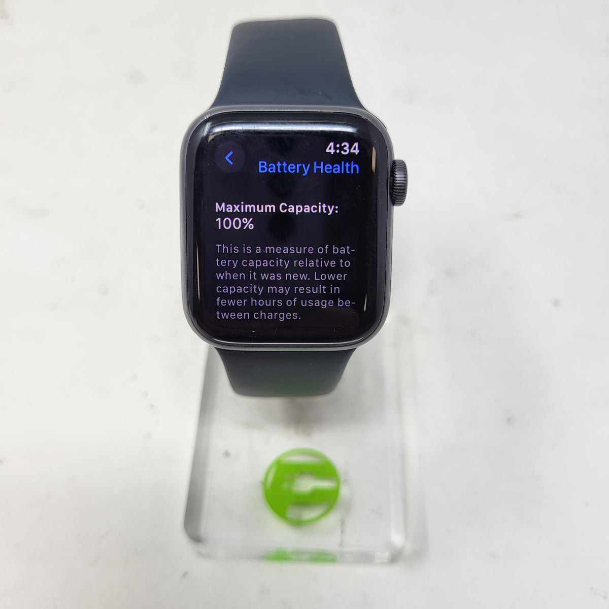GPS Only Apple Watch SE 1st Gen 40MM Black Aluminum Black Sport Band A2351