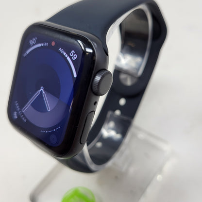 GPS Only Apple Watch SE 1st Gen 40MM Black Aluminum Black Sport Band A2351