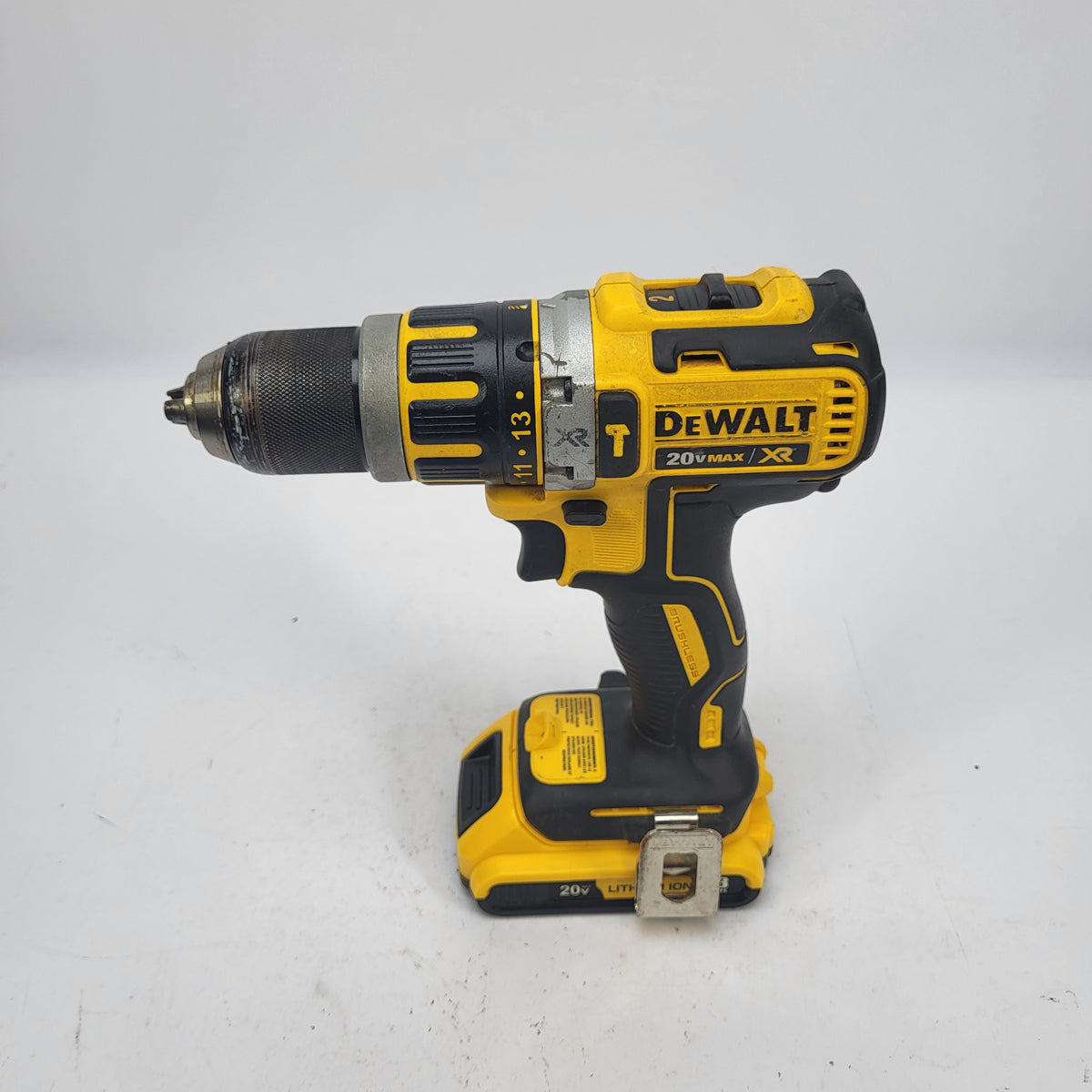 Dewalt DCD795 20V Max XR 1/2" Cordless Hammer Drill/Driver w/ Battery