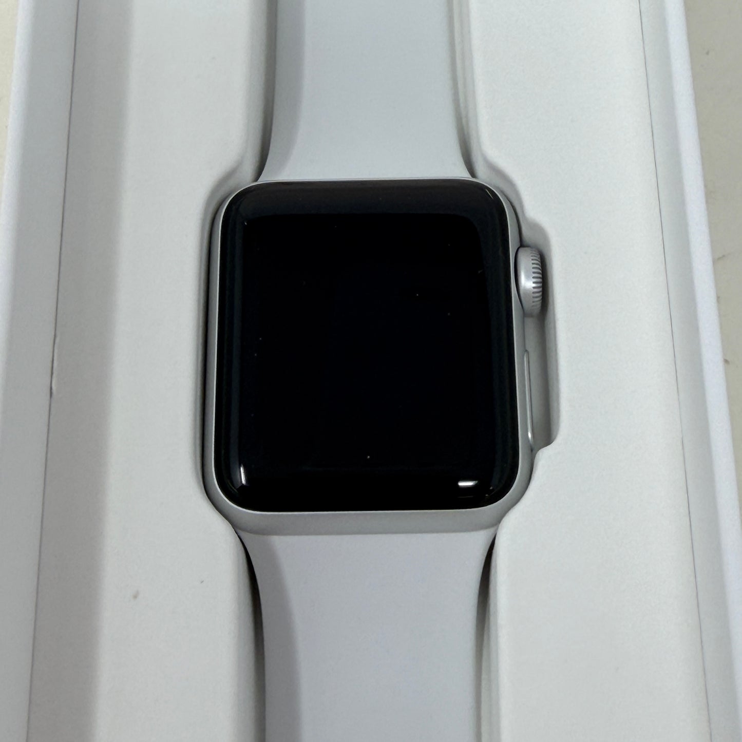 Broken GPS Only Apple Watch Series 3 38MM Silver Aluminum A1858 Bad Battery