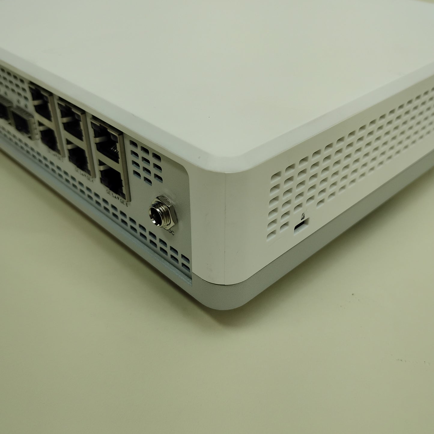 vmware Edge 610 WLE600VX Dual Band E42W Network Router Switch With Brackets