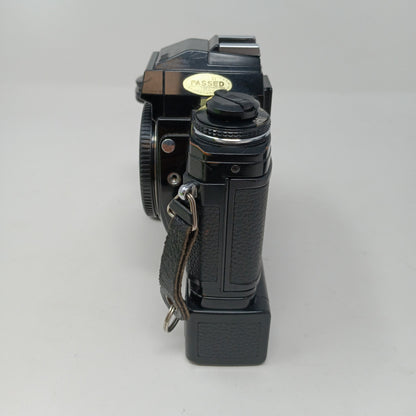 Minolta X-700 35MM Film Camera; Tripod, Lens, Manuals