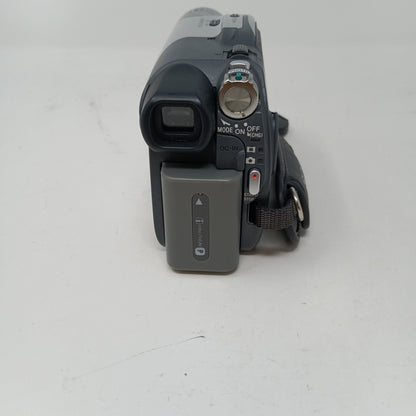 Sony HandyCam DCR-DVD105 Mini DVD Camcorder