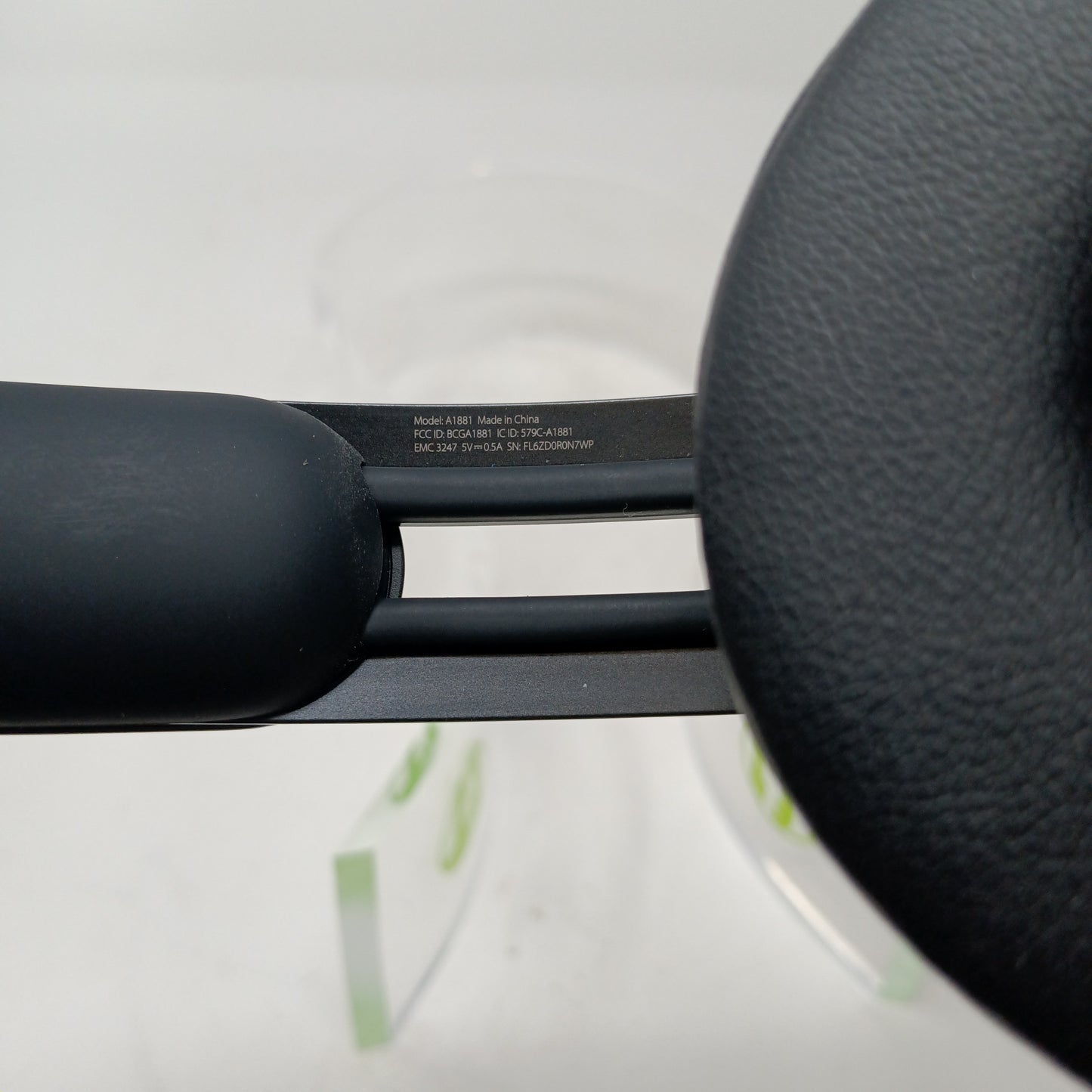 Beats Solo Pro Wired Over-Ear Headphones Black A1881