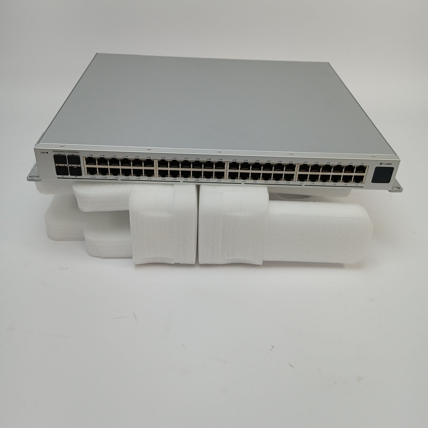 Ubiquiti Networks UniFi Pro Poe 48-Port Gigabit Managed Poe Network Switch