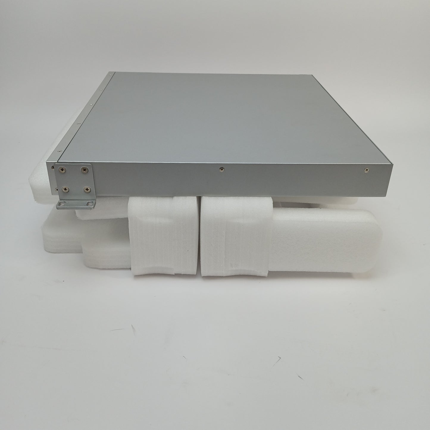 Ubiquiti Networks UniFi Pro Poe 48-Port Gigabit Managed Poe Network Switch