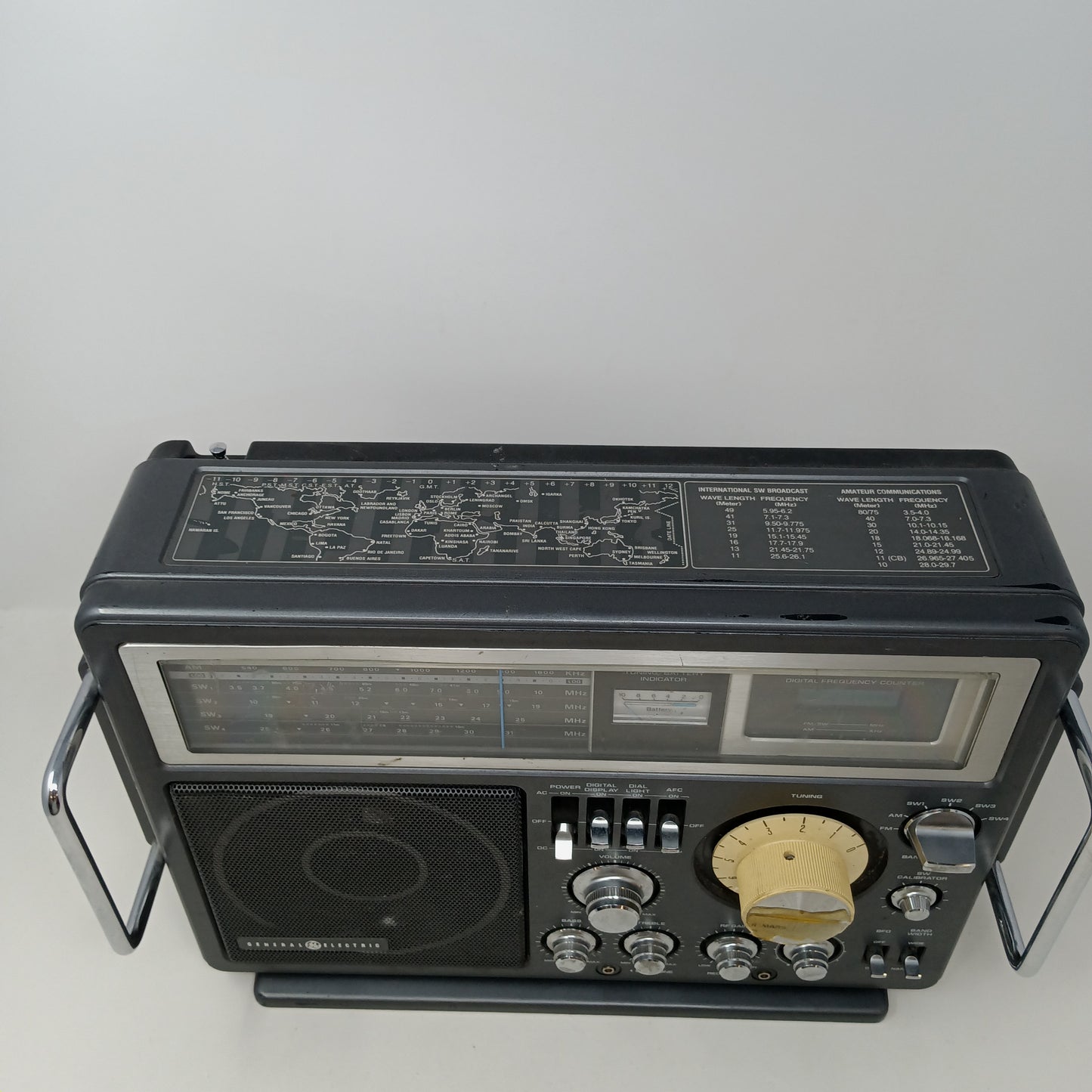 General Electric 7-2990A Radio