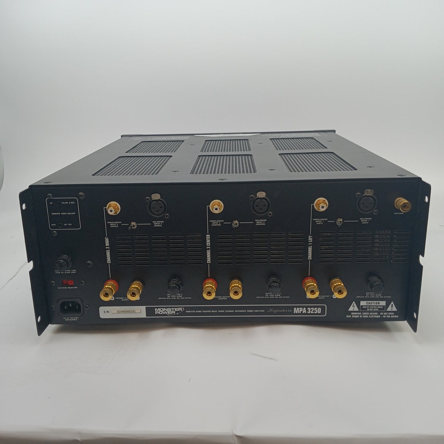 Monster MPA 3250 250W 8 ohm 3 Power Amplifier AMPG1US1BLK
