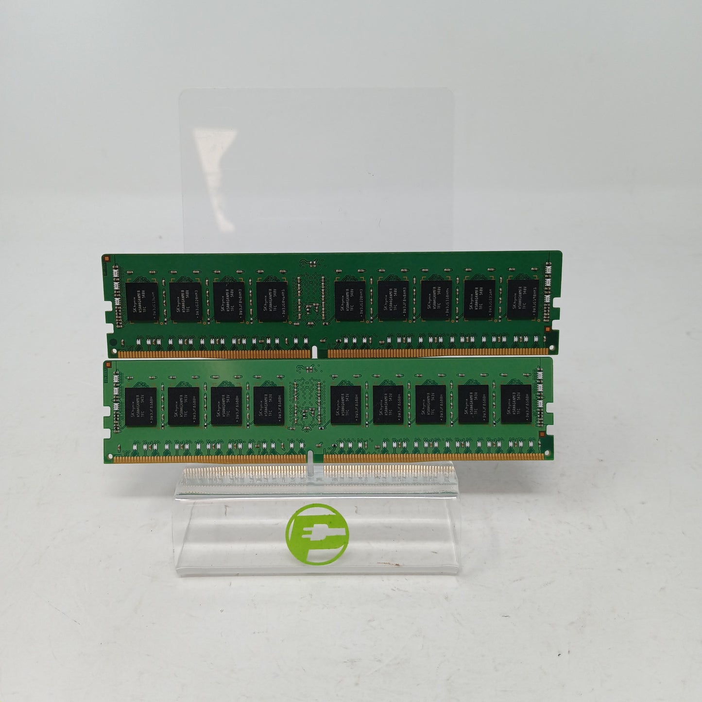 Lot of 2 SK Hynix Korea 8GB (1x8GB) RAM DDR4 2133MHz HMA41GR7MFR4N-TF TD AA 548