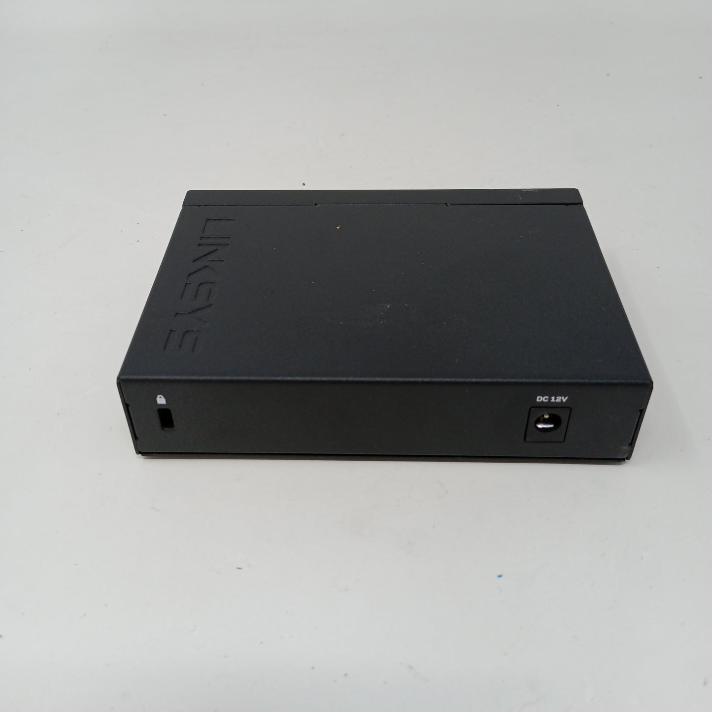 Linskys 5 Port Ethernet switch