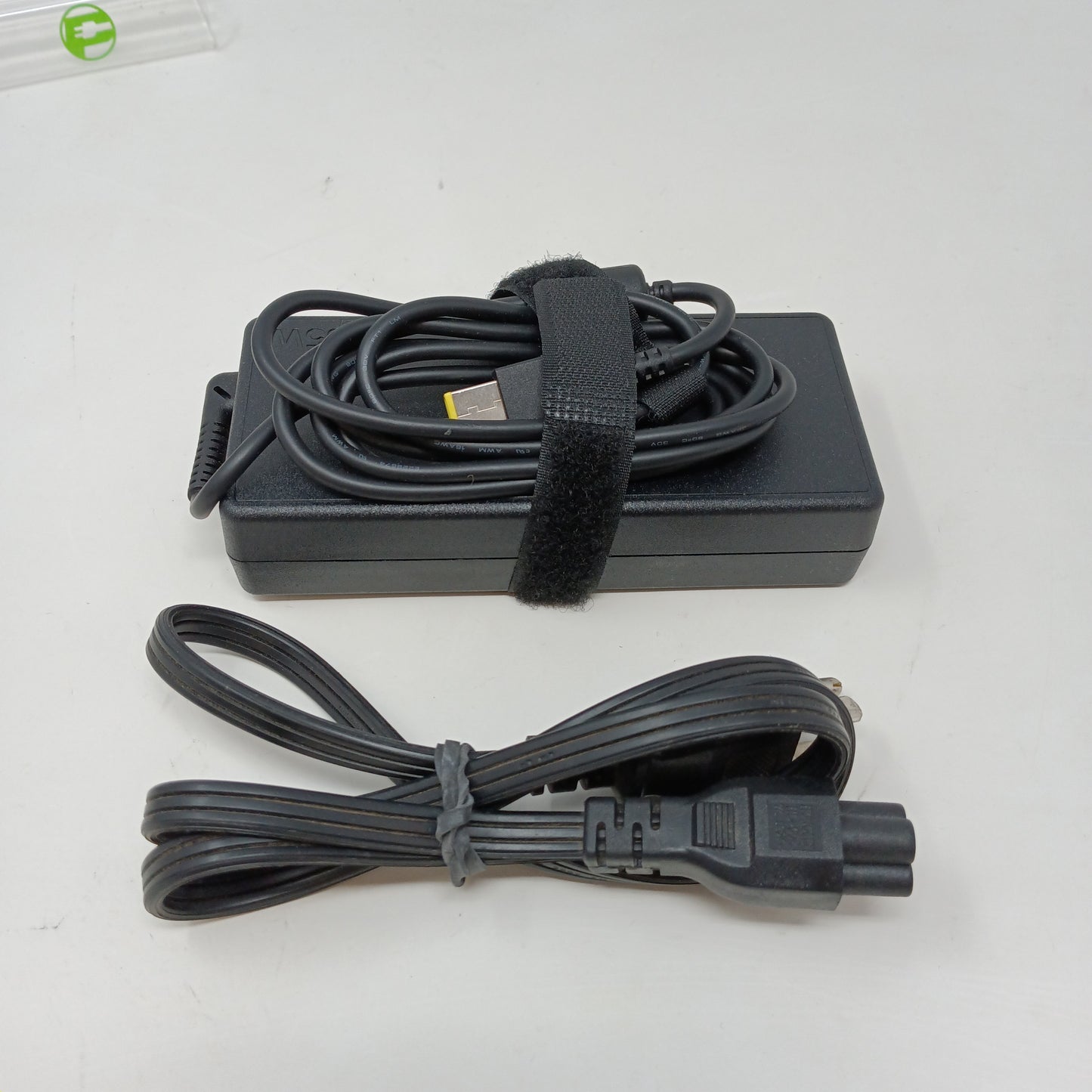 ThinkPad Hybrid USB-C with USB-A Dock - US Docking Station DUD9011D1