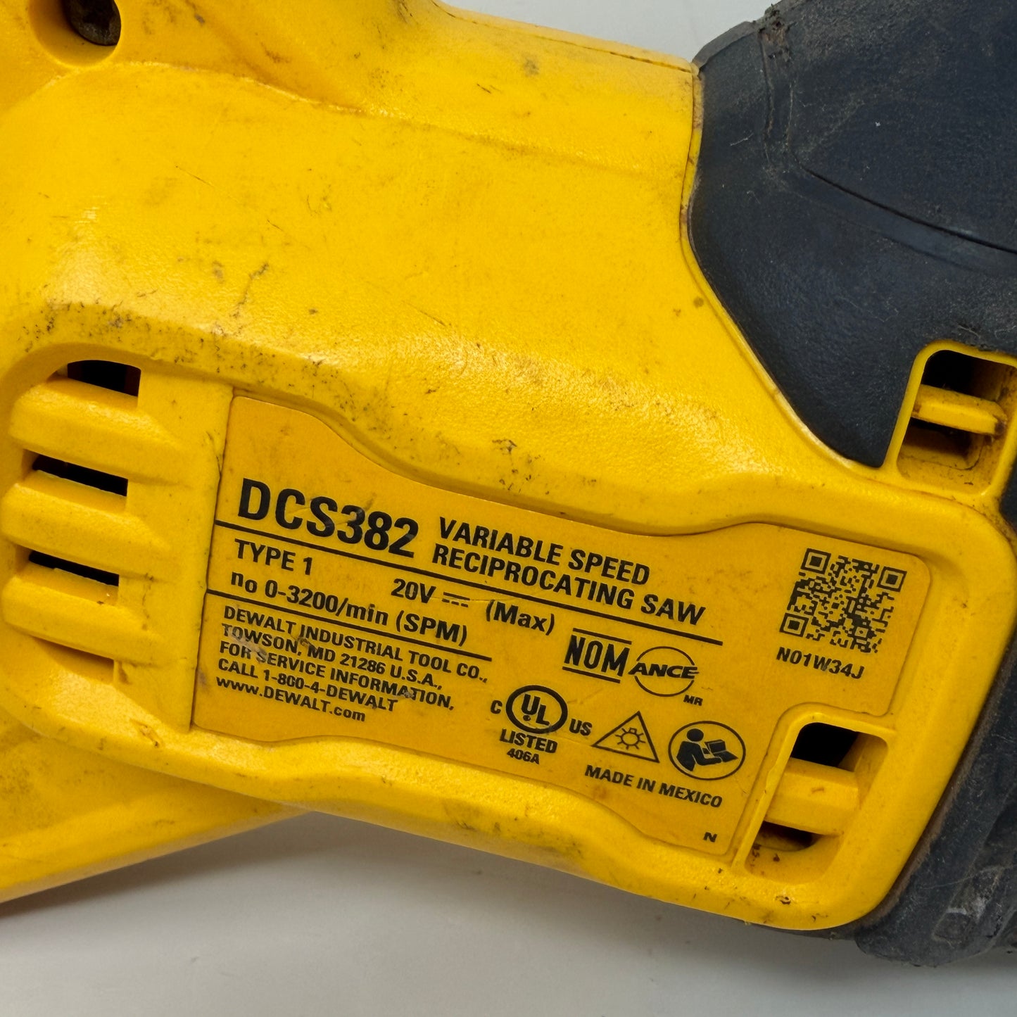 DEWALT DCS382 20V MAX XR Brushless Reciprocating Saw Cordless Sawzall