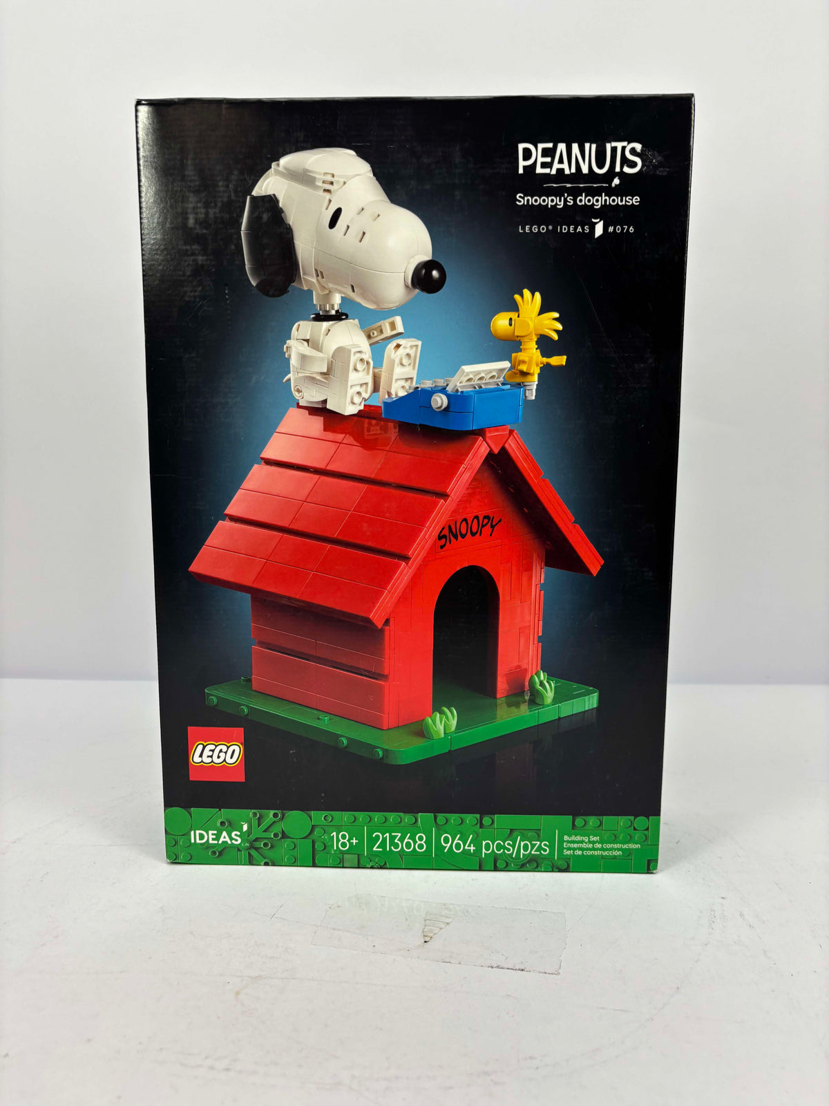 New LEGO Ideas Peanuts Snoopy's doghouse Building Set ,21368